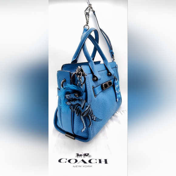 Coach Swagger 21 in Azure Blue Pebbled Leather with Rexy Charm - Picture 8 of 14